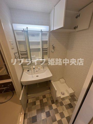 ＬＥＭＩＺＥ手柄の洗面所