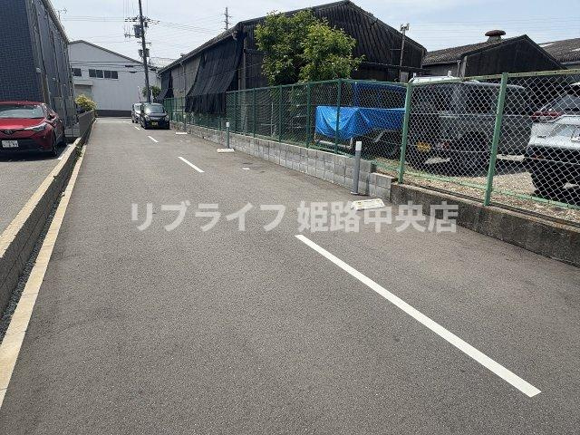 ＬＥＭＩＺＥ手柄の駐車場