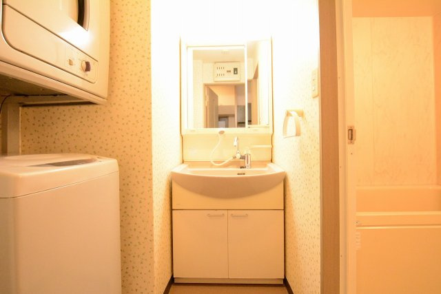 ティファニーヒルズの洗面所|明るい洗面所です※同タイプのお部屋です