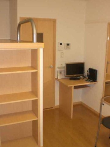 レオパレスカサデルソルⅢの居間・リビング