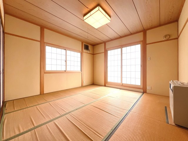 花巻市中根子字明堂　土地建物の和室