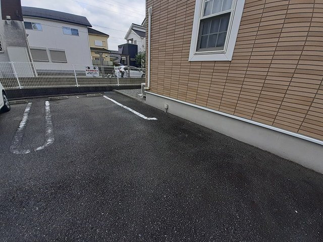 ピュールメゾンⅡの駐車場