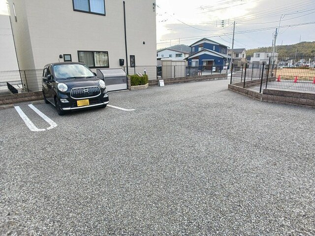 インプレス・ヴィラの駐車場