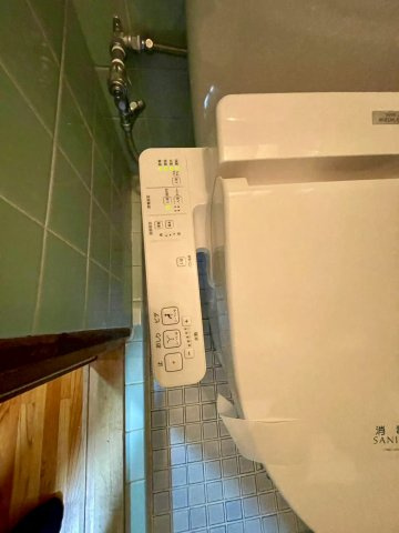 旭区清水3丁目中古戸建のトイレ|温水洗浄便座がついています！