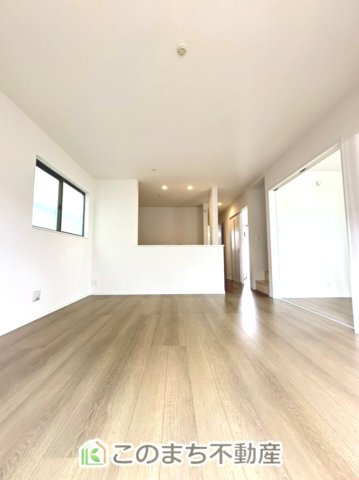ハートフルタウン宇都宮市御幸本町4872番の居間・リビング|時間のゆとりと空間、暖かな陽光がもたらす光と風を独占してください。新しい暮らしが始まります。

