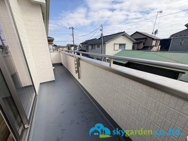 藤沢市西富　新築戸建　全1棟A号棟のバルコニー|暖かな日差しのふりそそぐバルコニー
