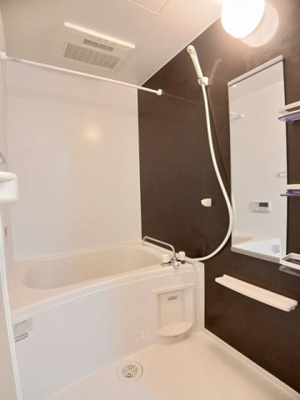 【浴室】 | ブルムンタウン | ゆったり過ごせるお風呂です