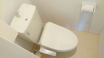 【トイレ】 | セレッソ・アンジュⅡ | ゆったりとした空間のトイレです