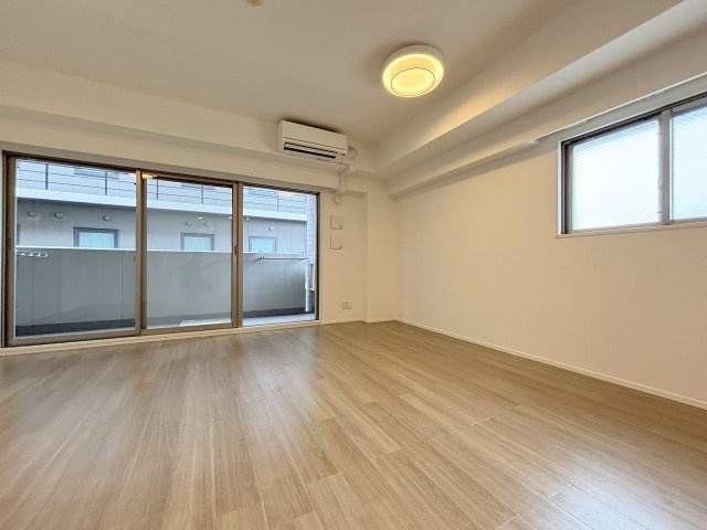 セノアタワー新大阪の居間・リビング