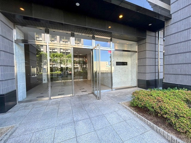 セノアタワー新大阪のエントランス