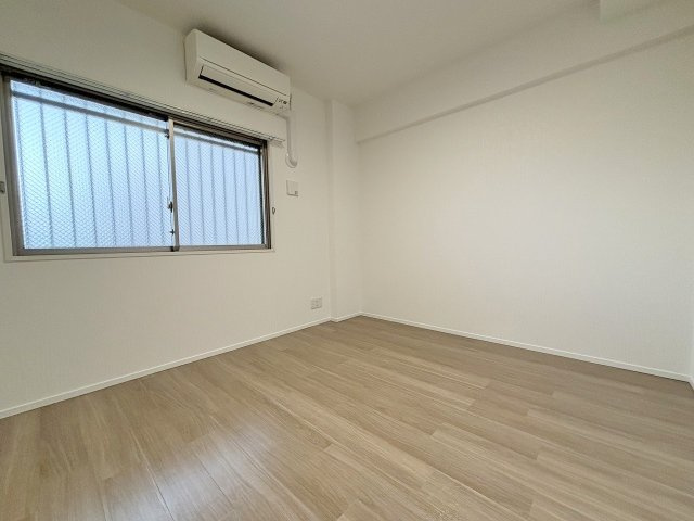 セノアタワー新大阪の洋室