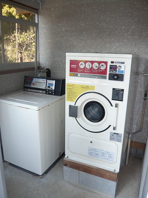 八王子市堀之内のアパートのその他共用部分|コインランドリー完備