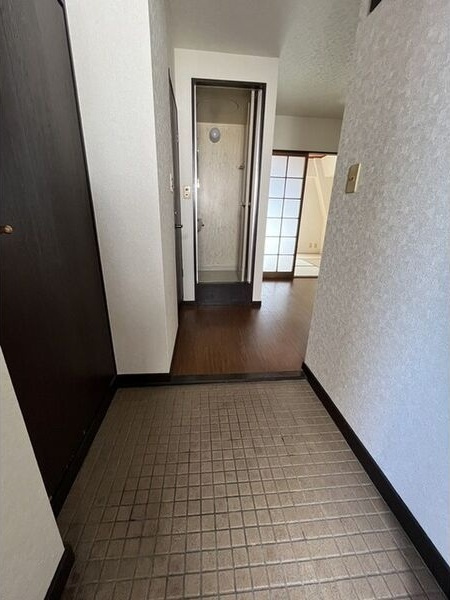 ダイナコート県庁前の玄関