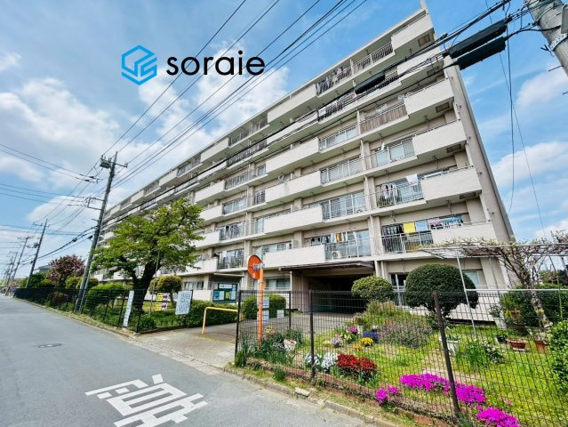 向陽ハイツＡ棟の外観|令和8年4月14日撮影。