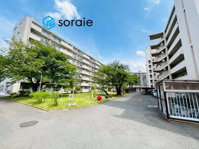 向陽ハイツＡ棟の外観|令和8年4月14日撮影。