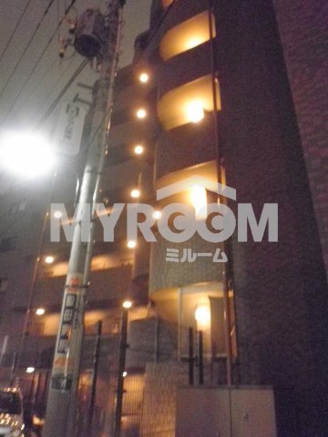 ルーブル高田馬場弐番館の外観