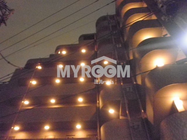 ルーブル高田馬場弐番館の外観