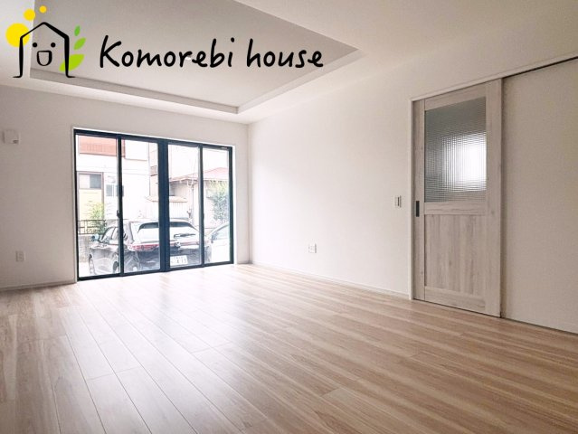 さいたま市北区別所町　10期　新築一戸建て　リガーレ　01の居間・リビング|使いやすいリビングです