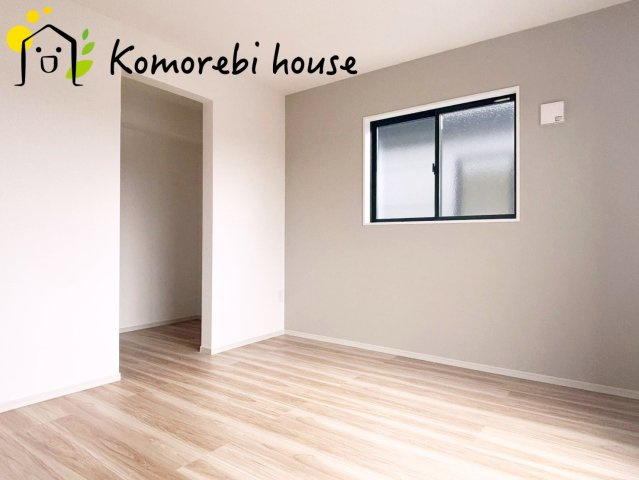 さいたま市北区別所町　10期　新築一戸建て　リガーレ　01の寝室|落ち着いた色調の寝室です
