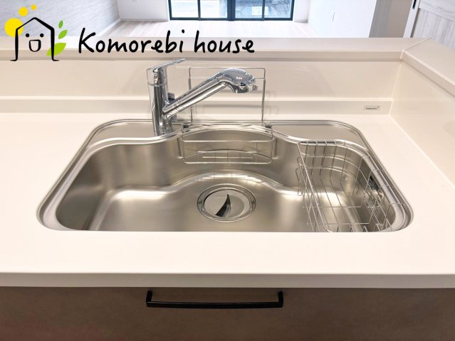 さいたま市北区別所町　10期　新築一戸建て　リガーレ　01のキッチン|きれいなキッチンです
