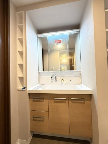 真駒内南町シティハウスの独立洗面台
