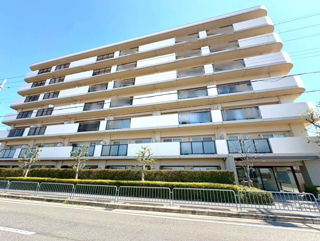◆２０２５年７月リフォーム完了◆美室◆駅徒歩３分◆収納豊富◆アドリーム伏見向島の外観|マンション外観