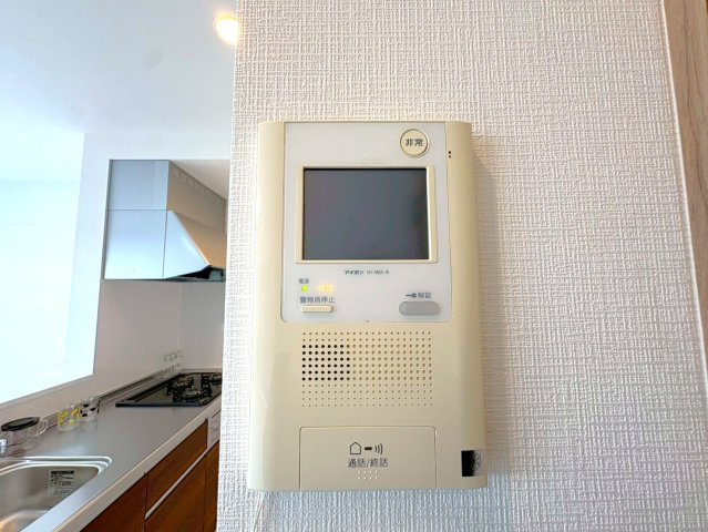 ◆２０２５年７月リフォーム完了◆美室◆駅徒歩３分◆収納豊富◆アドリーム伏見向島のセキュリティ|TVモニター付きインターホン