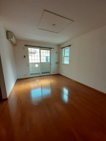 Ａｎｇｅ　ＰａｌａｚｚｏⅡ番館の居間・リビング|使いやすい居間です