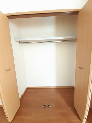 Ａｎｇｅ　ＰａｌａｚｚｏⅡ番館の収納|小物を収納するのに便利です