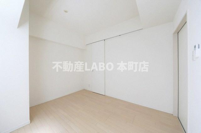 ルクレ堺筋本町レジデンスの洋室