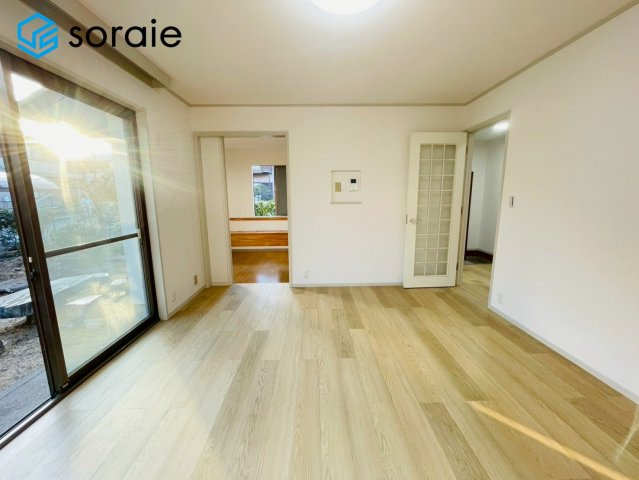 狭山市柏原　中古戸建の居間・リビング|3/16撮影