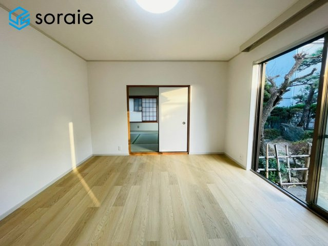 狭山市柏原　中古戸建の居間・リビング|3/16撮影