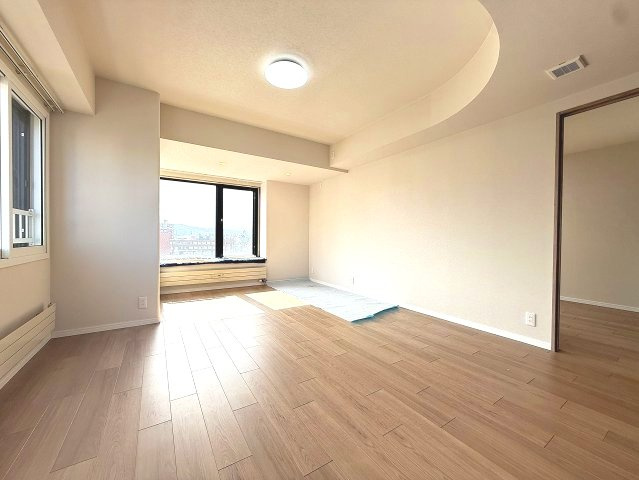 リブウェル真駒内緑町イーストヴュ―の居間・リビング