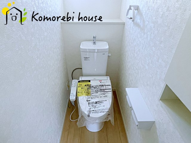上尾市領家　第2　新築一戸建て　クレイドルガーデン　03のトイレ|ゆったりとした空間のトイレです