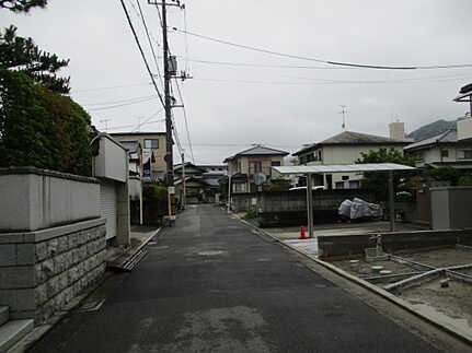 広島市西区草津東1丁目　新築一戸建ての前面道路含む現地写真
