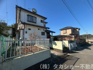 【前面道路含む現地写真】