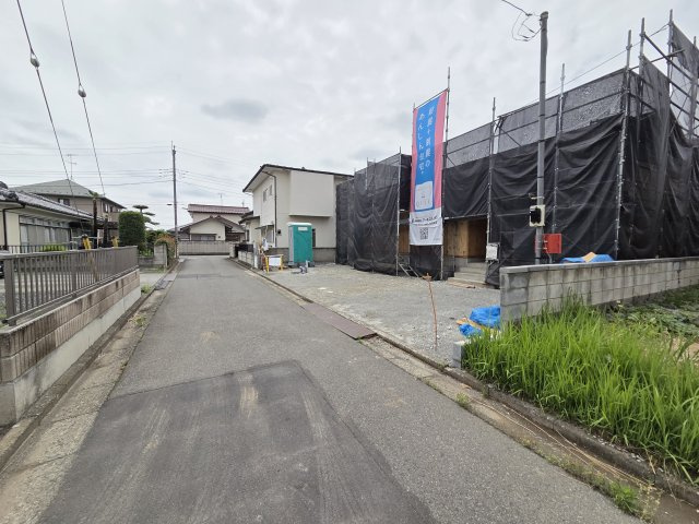 新築　太田市南ヶ丘町第2　クレイドルガーデン　1号棟の前面道路含む現地写真|北側接道幅員約4ｍ	