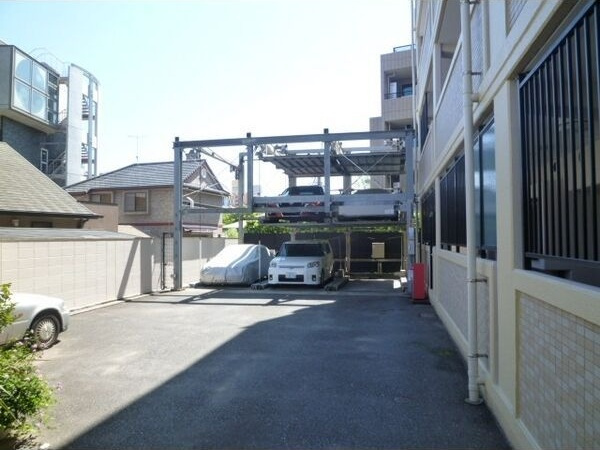 シュロスブルーメ大濠の駐車場