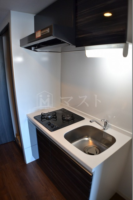 セオリー大阪城サウスゲートのキッチン|カラーパターンはお部屋により異なります