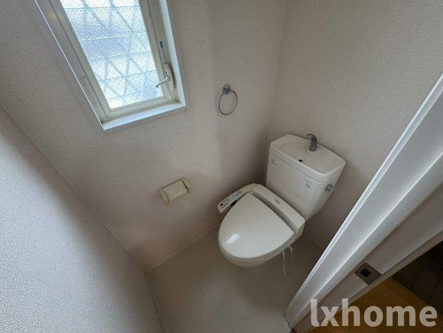 シャルマンのトイレ|ゆったりとした空間のトイレです