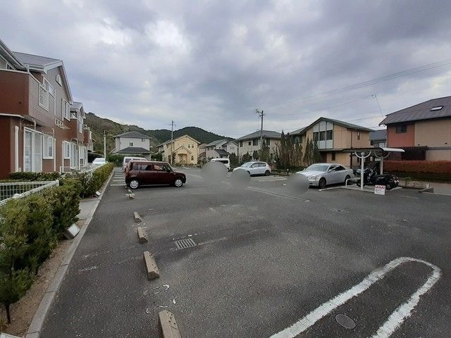 ヴィラシックⅤの駐車場