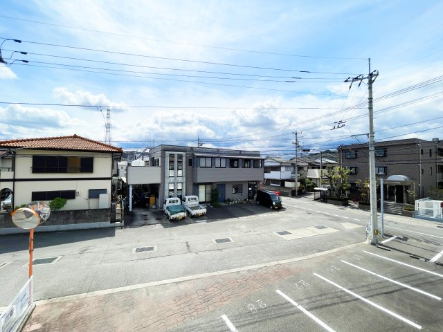 フレア内浜　A棟の駐車場