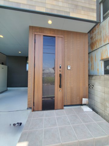 八潮市　　大瀬　新築戸建　全1棟の玄関|毎日通る玄関はこちらです