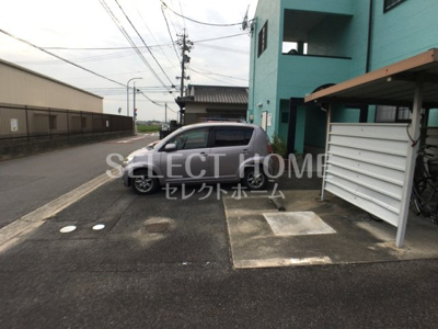 【駐車場】 | グリーンサイト | 駐車場があるので、車を買う予定の方も安心です