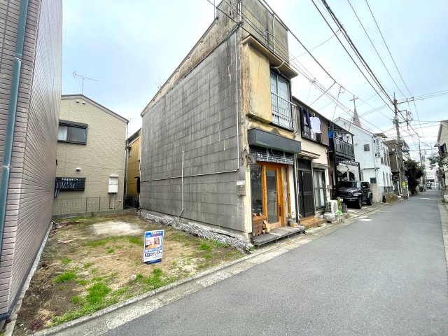 足立区千住旭町　北千住駅徒歩6分　建築条件付売地の参考プラン|2LDK+S+屋上ルーフバルコニー　敷地面積 32.26ｍ2　建物面積 62.55ｍ2　建物価格 1,980万円