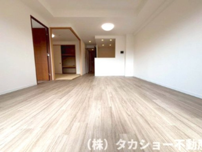 【居間・リビング】 | ソフィア美浜ライトプラザ | 家族が集まるリビングは明るく広々しております☆彡