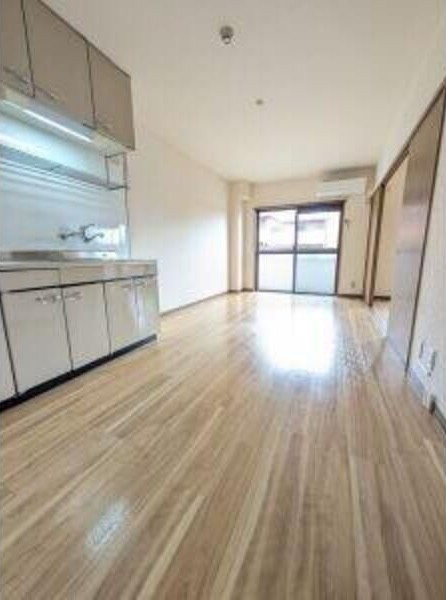 ヴィアーレ緑ヶ丘の居間・リビング