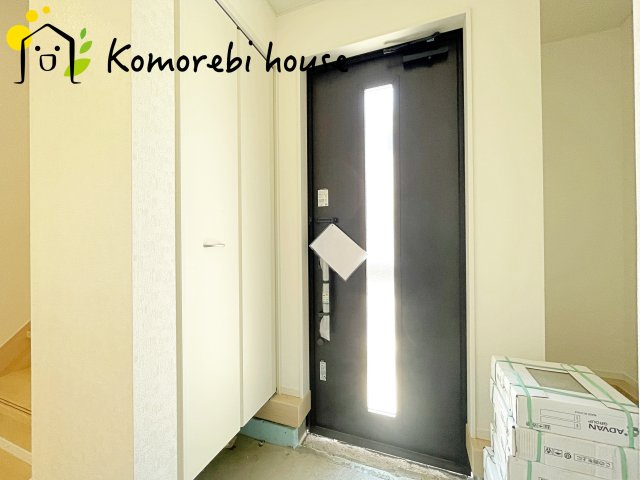 上尾市領家　第2　新築一戸建て　クレイドルガーデン　05の玄関|玄関です