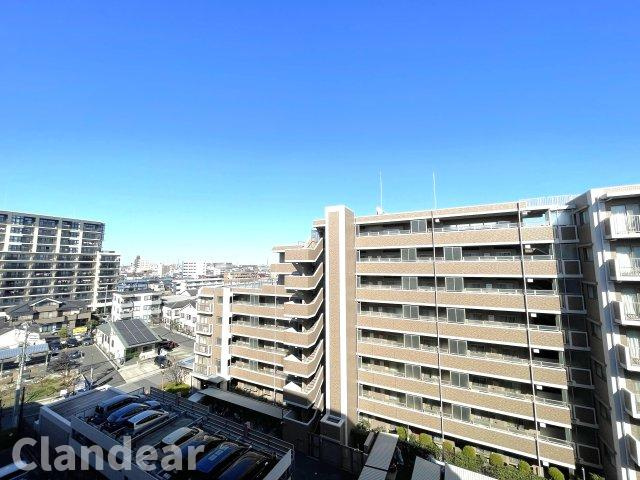 竹ノ塚ガーデンハウスの外観|静かな住宅街に建つ外観は、長く暮らしやすい印象。周辺施設も徒歩圏で、安心感のある住環境です