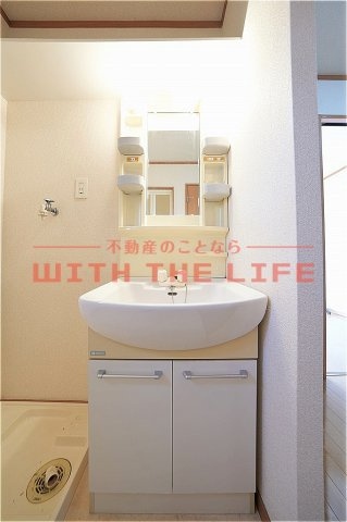 アイビーコート弐番館【キャッシュバック対象物件】の独立洗面台|独立洗面化粧台が付いています